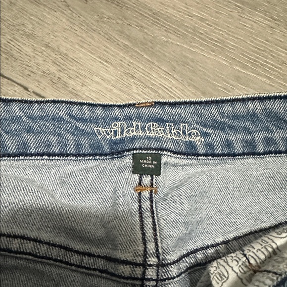 Wild Fable Light Blue Denim Shorts Size 10 - Picture 2 of 8